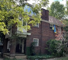 Building Photo - 5946 Oram St