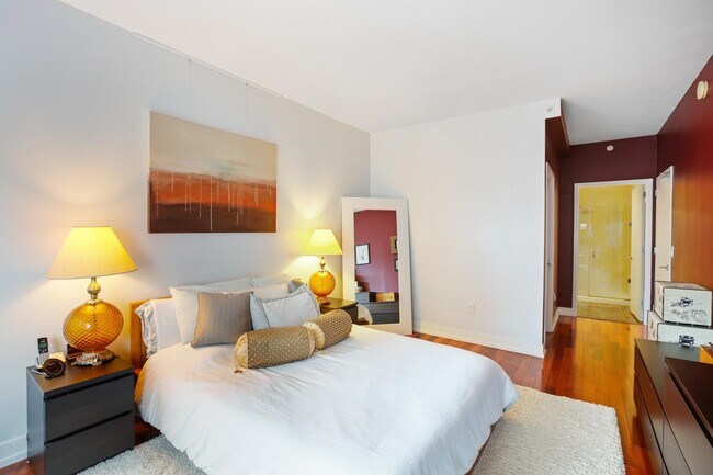 Building Photo - 389 Washington St