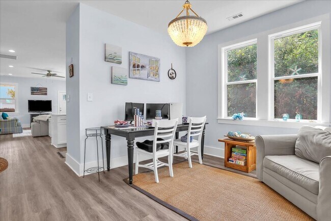 Building Photo - 302 Deer Trail