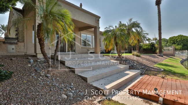 Building Photo - 836 W Aloe Pl