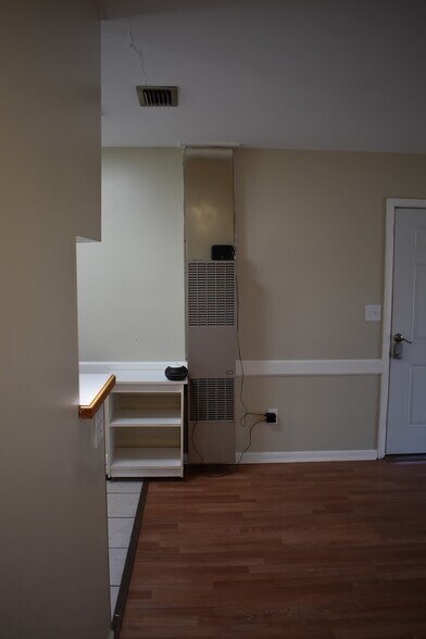 Building Photo - 4735 Redstone Dr