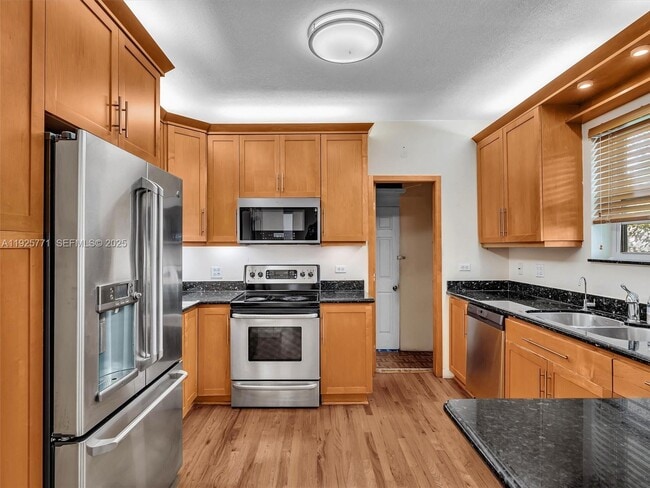 Building Photo - 2443 Meridian Ave