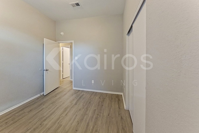 Building Photo - 11811 Asher Ln