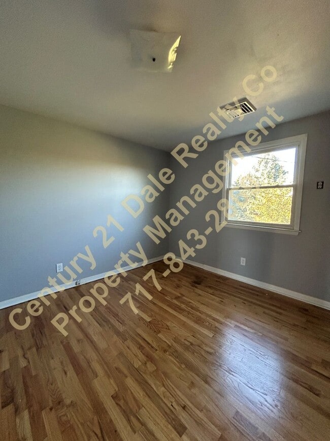 Building Photo - Meade Street 215-217