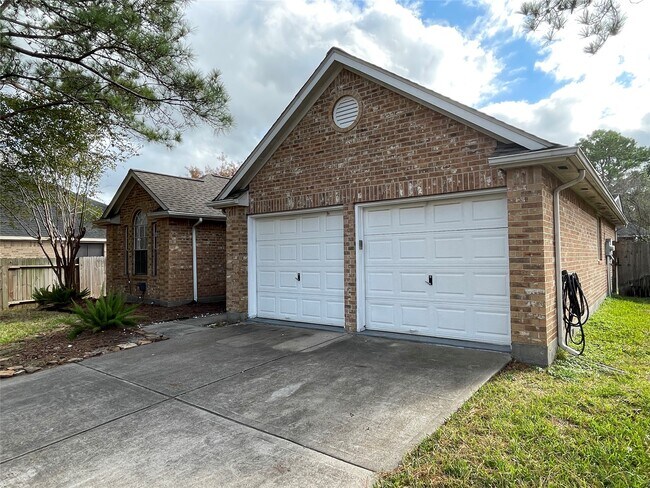 Building Photo - 17115 Cradle Cove Ct