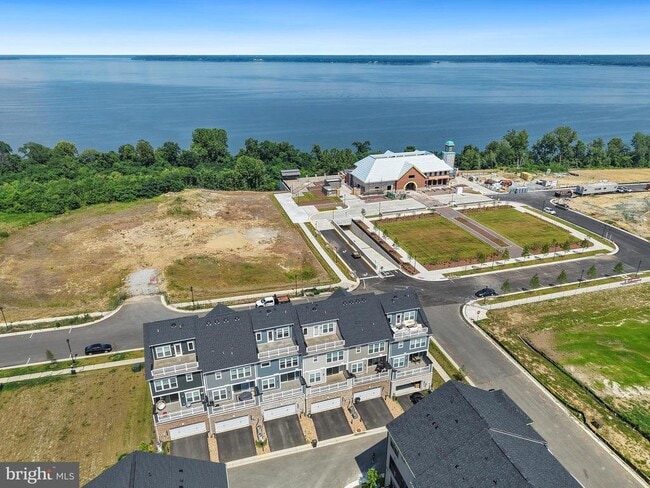 Building Photo - 1743 Riverbluff Ave