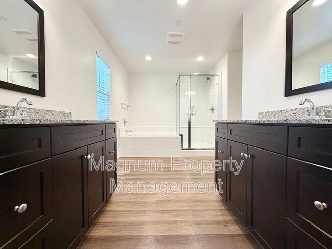 Building Photo - 34124 Thistlewood Ave