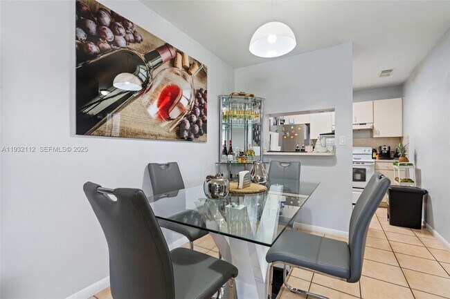 Building Photo - 7111 SW 129th Ave