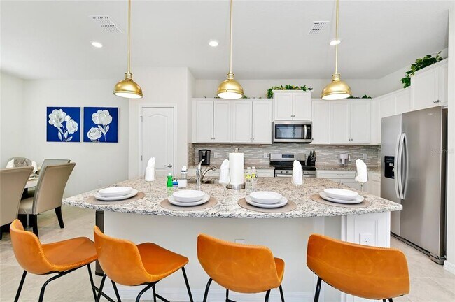 Building Photo - 7212 Oakmoss Loop