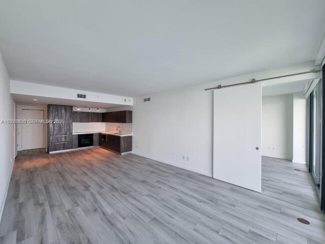 Building Photo - 3131 NE 7th Ave