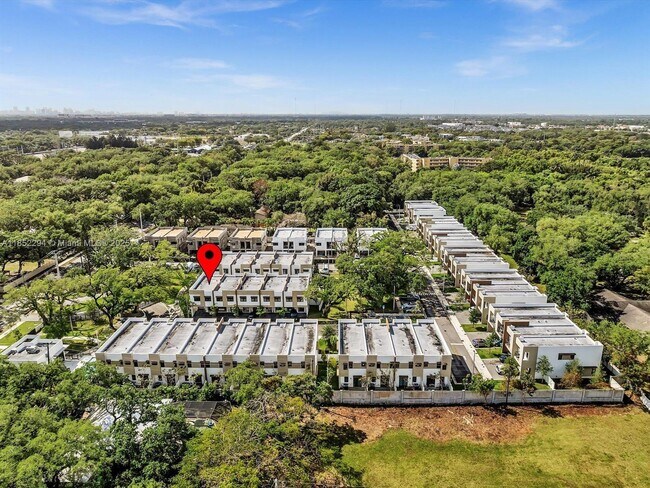 Building Photo - 4110 N Oak Pl