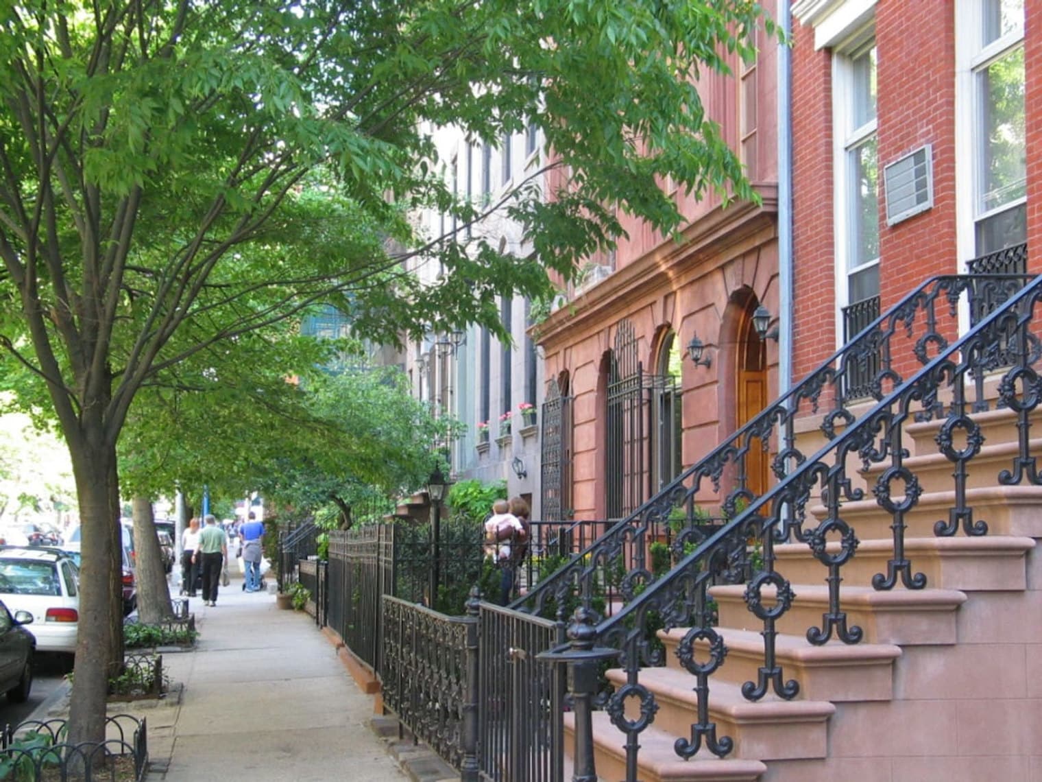 Building Photo - 156 W 15th St