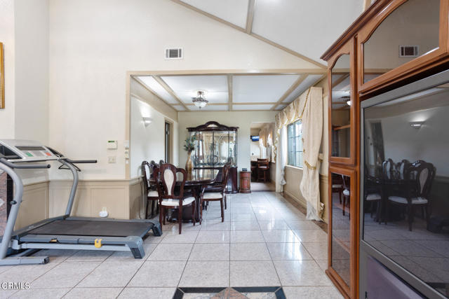 Building Photo - 5116 Dahlia Dr