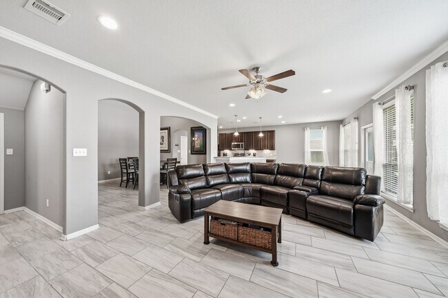Building Photo - 4538 Buentello Dr