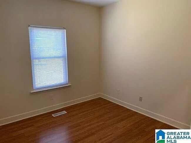 Building Photo - Charming 3BR House in Birmingham