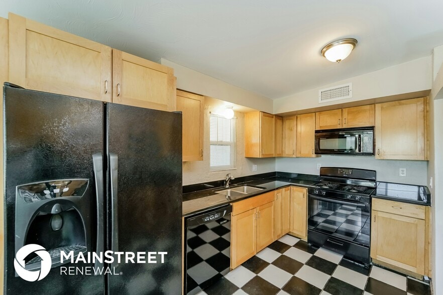 Building Photo - 8510 E Ruby Dr