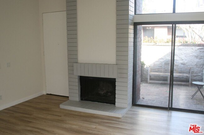 Building Photo - 4561 Alla Rd