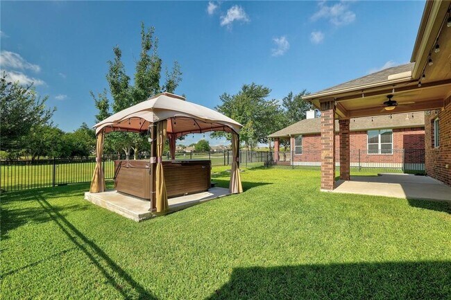 Building Photo - 1709 Woodvista Pl