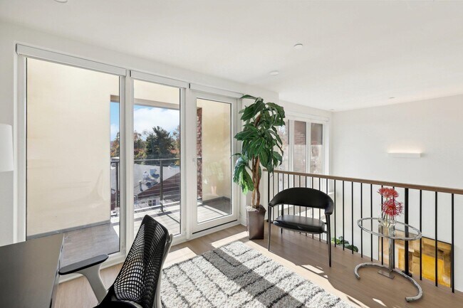 Building Photo - 14 Lincoln Pl