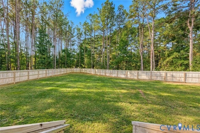 Building Photo - 261 Chanticleer Dr