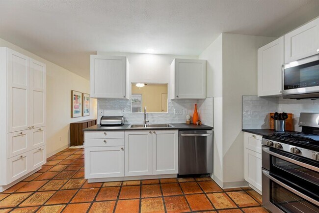 Building Photo - 8001 Brockman St