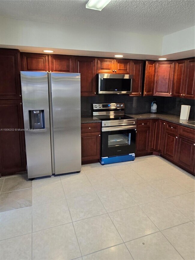 Building Photo - 8600 SW 133rd Avenue Rd