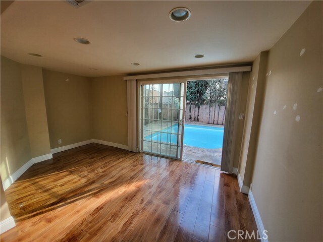 Building Photo - 13132 Hartland St