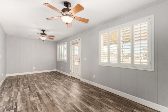 Building Photo - 11118 W Mountain View Rd