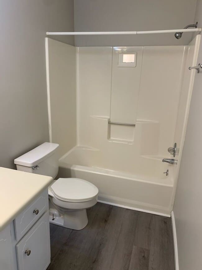 Building Photo - This charming 3-bed, 2.5-bath townhome is available for rent.