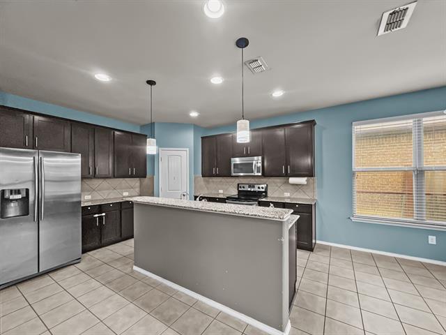 Building Photo - 4604 Sleepy Meadows Dr