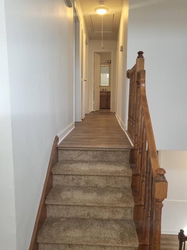 Building Photo - 3000 Jamestown Dr