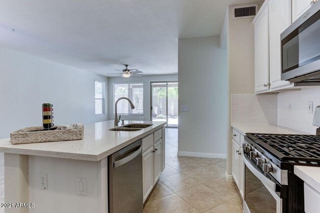 Building Photo - 24553 N 75th Way