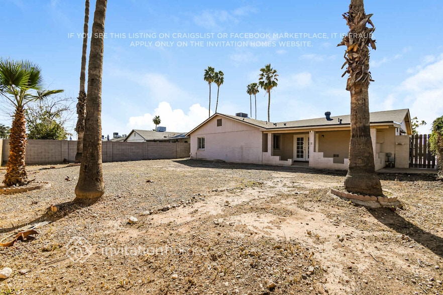 Building Photo - 514 E Westchester Dr