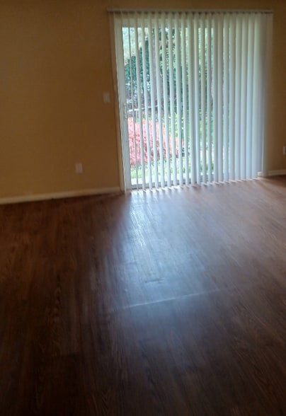 Building Photo - 2782 12th Pl SE