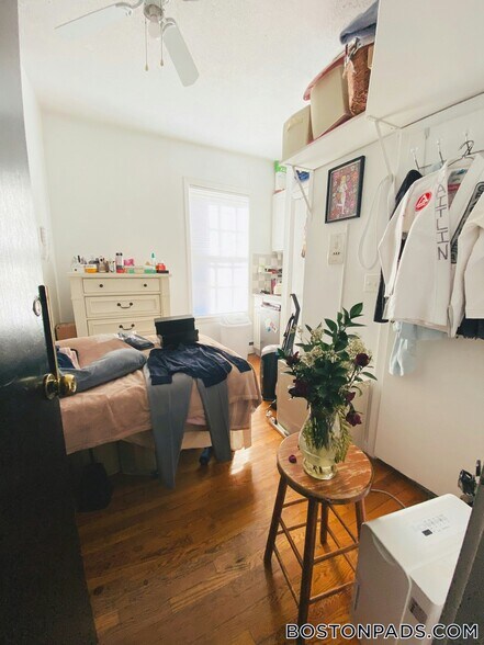 Building Photo - 28 S Huntington Ave