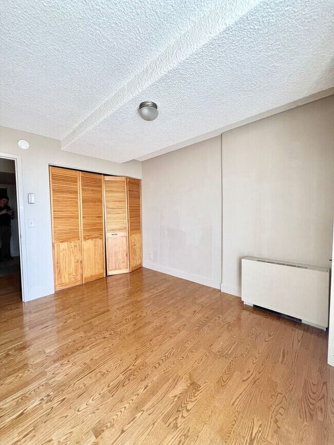Building Photo - Downtown Fort Collins 2bd/1.5ba Condo with...