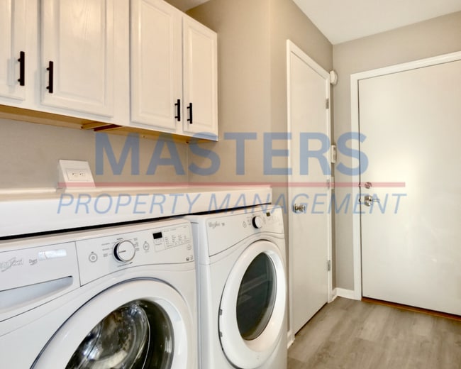 Building Photo - For Lease