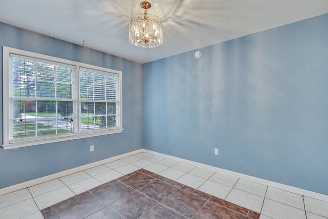 Building Photo - 12473 Northwood Rd