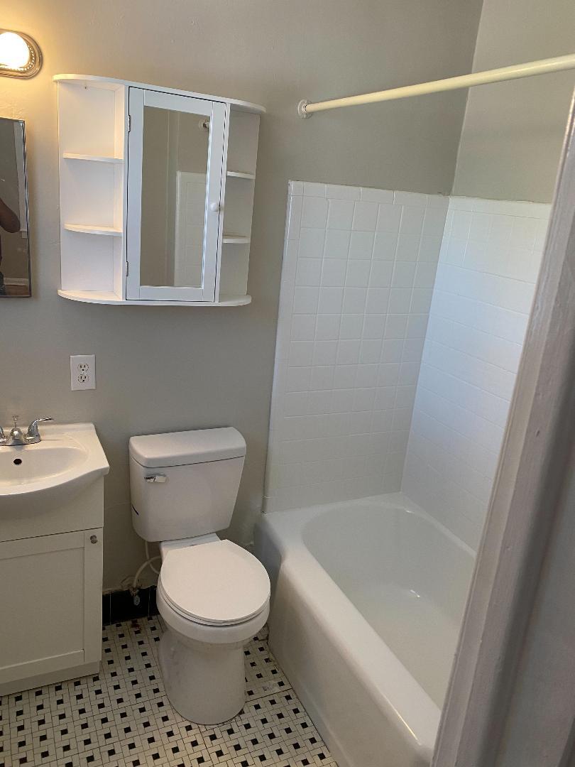 Bath - 2741 Riverside Ave