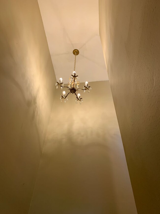 Building Photo - Duplex