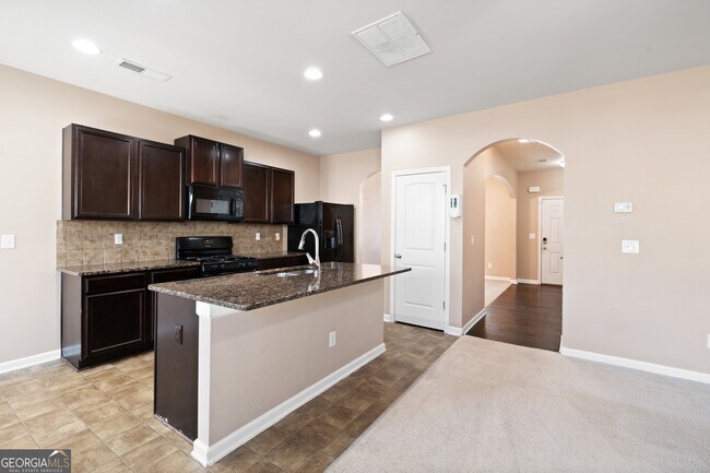 Building Photo - 5884 Little River Rd