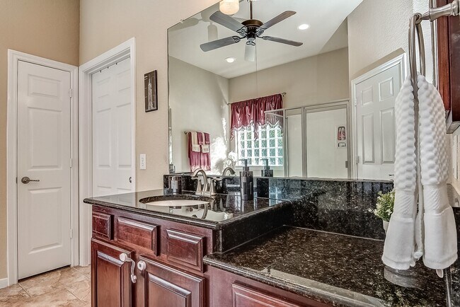 Building Photo - 18318 Hampton Hills Dr