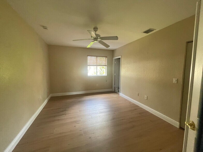 Building Photo - 2796 SW 83rd Ave