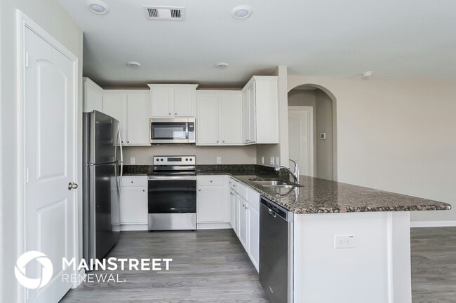 Building Photo - 26420 Richter Dr