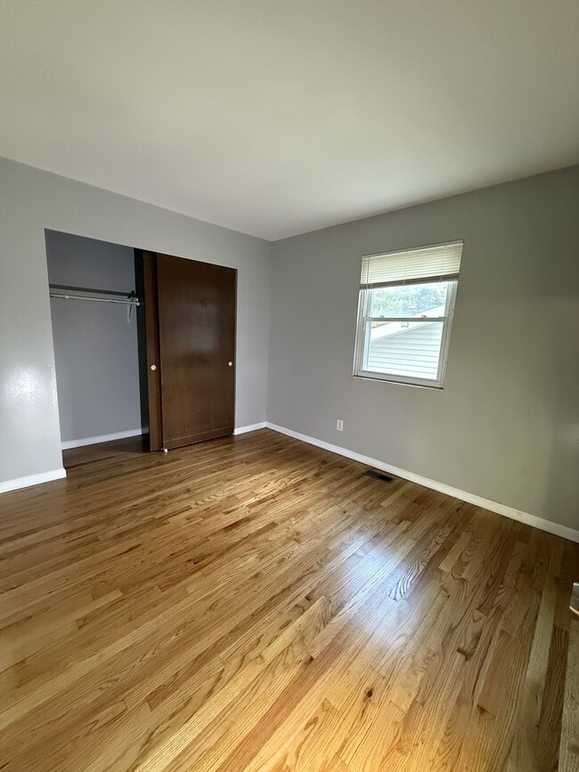 Building Photo - 2353 Blue Heron Dr