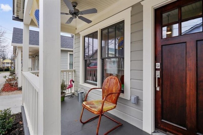 Building Photo - 87 Chester Ave SE