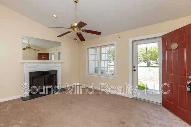 Building Photo - 1532 Briar Glenn Rd