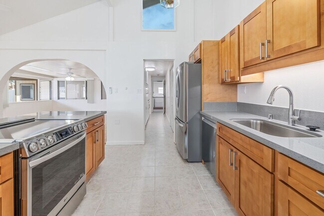 Building Photo - Spacious, 4 bedroom 2 bath single family home in Mililani located on a cul de sac.