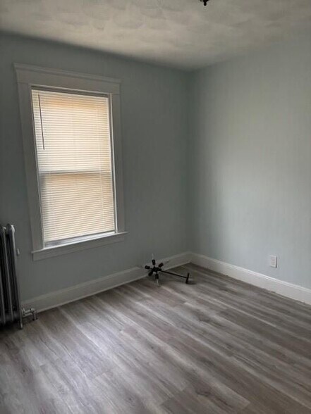 Building Photo - 67 Littlefield St