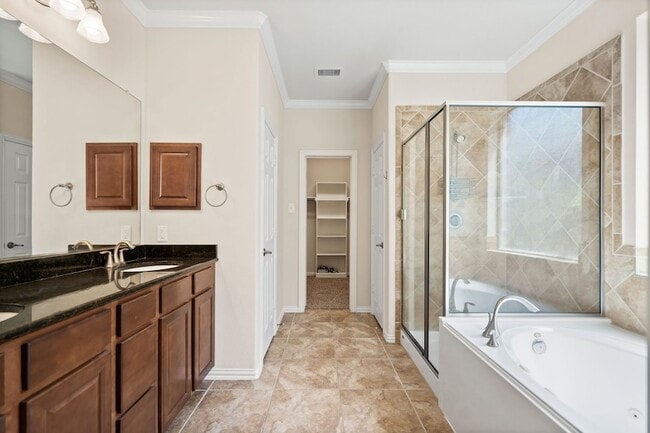 Building Photo - 46 Black Swan Ct